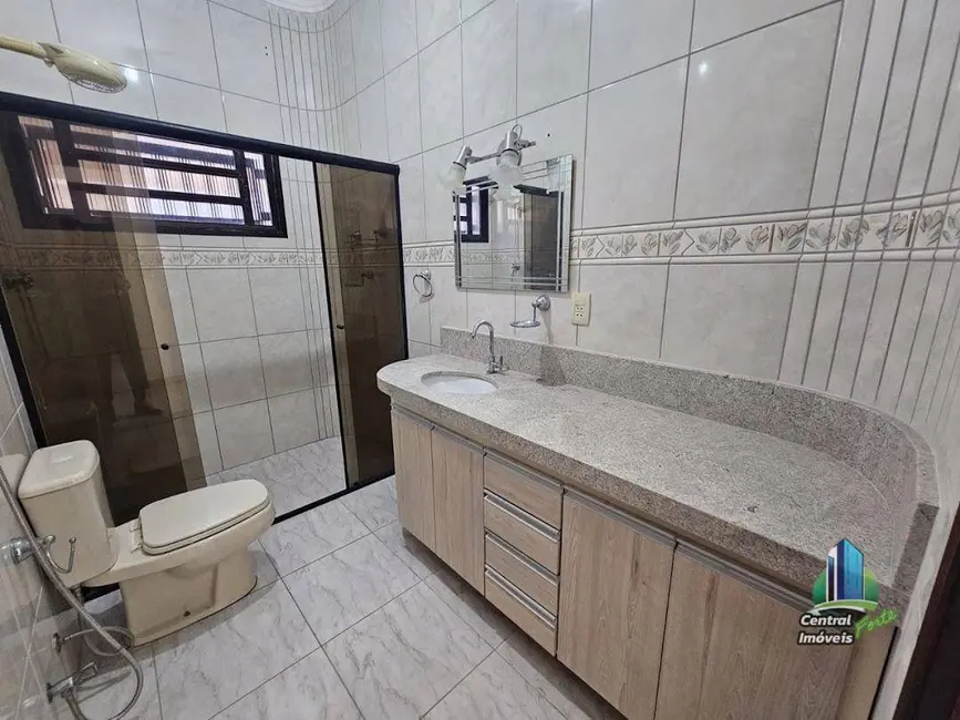 Casa com 3 quartos à venda, 348m2 em Canto do Forte, Praia Grande - SP - imagem 6 Foto 6 de Casa com 3 quartos à venda, 348m2 em Canto do Forte, Praia Grande - SP