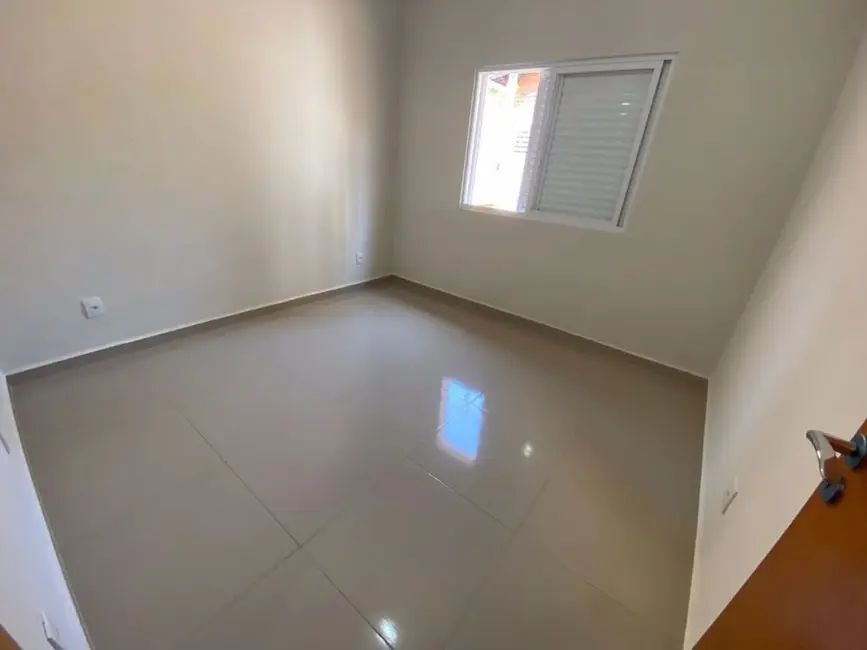 Casa com 3 quartos à venda, 250m2 em Praia Grande - SP - imagem 5 Foto 5 de Casa com 3 quartos à venda, 250m2 em Praia Grande - SP