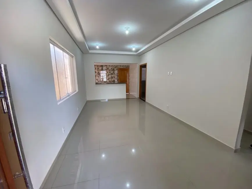 Casa com 3 quartos à venda, 250m2 em Praia Grande - SP - imagem 2 Foto 2 de Casa com 3 quartos à venda, 250m2 em Praia Grande - SP
