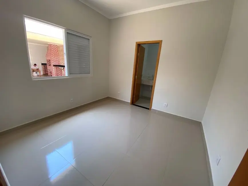 Casa com 3 quartos à venda, 250m2 em Praia Grande - SP - imagem 3 Foto 3 de Casa com 3 quartos à venda, 250m2 em Praia Grande - SP
