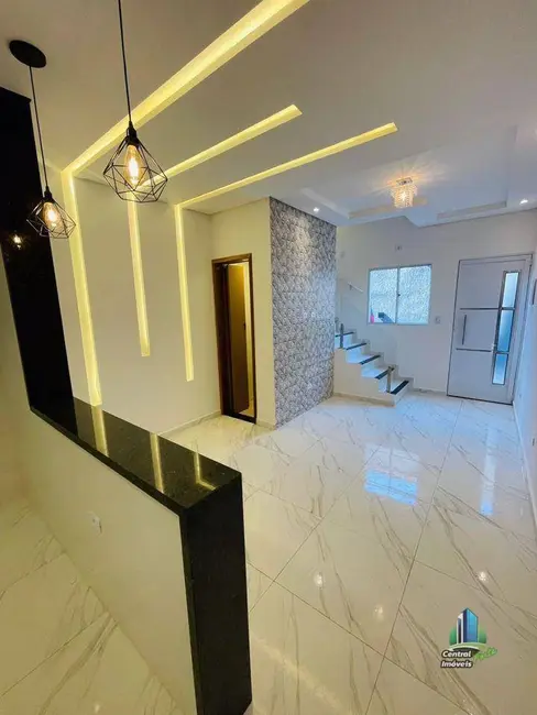 Foto 1 de Sobrado com 2 quartos à venda, 54m2 em Praia Grande - SP