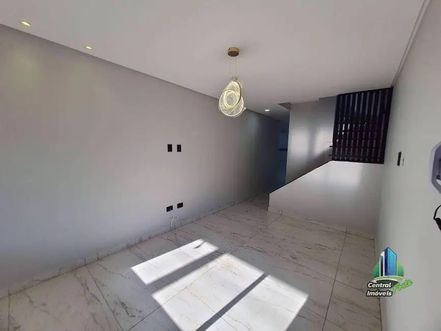 Casa com 2 quartos à venda, 89m2 em Praia Grande - SP - imagem 4 Foto 4 de Casa com 2 quartos à venda, 89m2 em Praia Grande - SP
