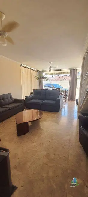 Sobrado com 6 quartos à venda, 540m2 em Mirim, Praia Grande - SP - imagem 4 Foto 4 de Sobrado com 6 quartos à venda, 540m2 em Mirim, Praia Grande - SP