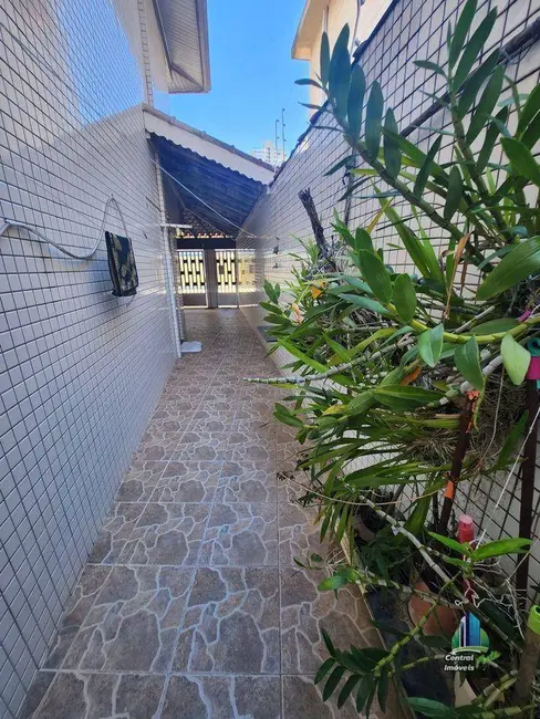 Foto 8 de Sobrado com 3 quartos à venda, 150m2 em Canto do Forte, Praia Grande - SP