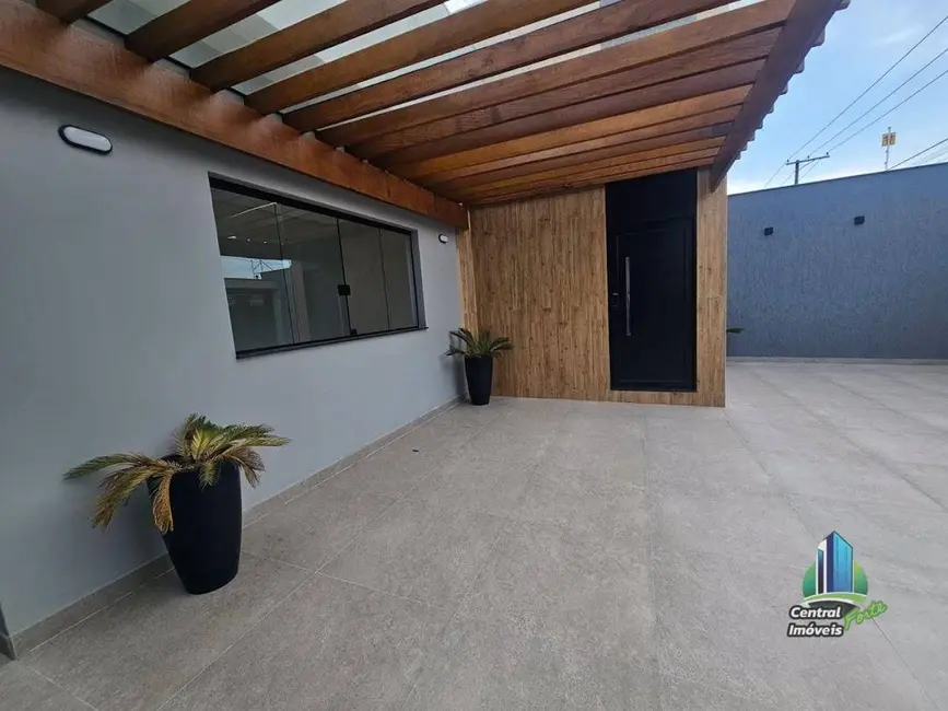 Foto 6 de Casa com 3 quartos à venda, 160m2 em Maracanã, Praia Grande - SP