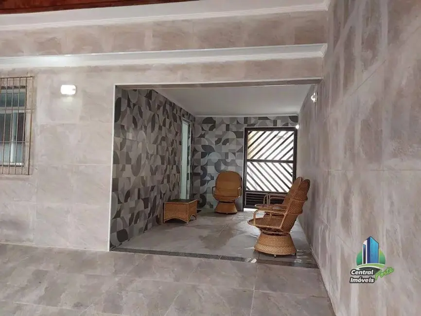 Foto 1 de Casa com 4 quartos à venda, 142m2 em Praia Grande - SP