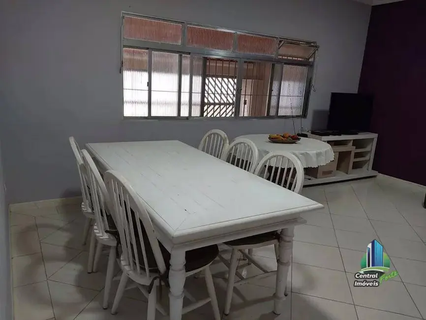 Foto 3 de Casa com 4 quartos à venda, 142m2 em Praia Grande - SP