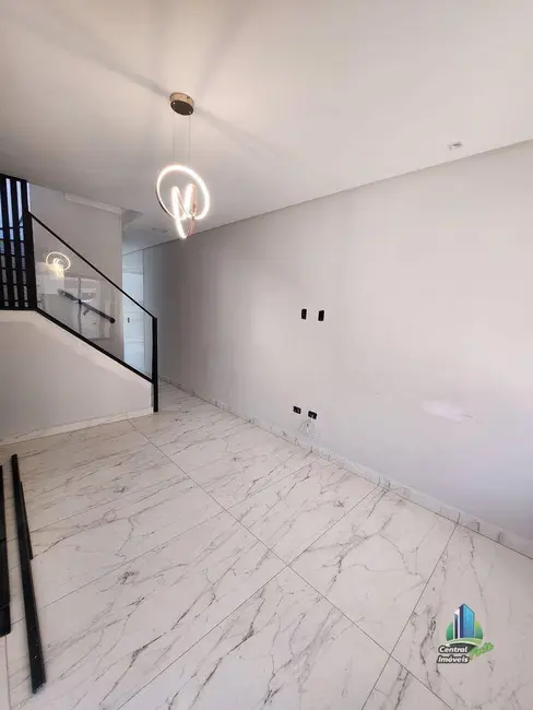 Foto 1 de Casa com 2 quartos à venda, 101m2 em Praia Grande - SP