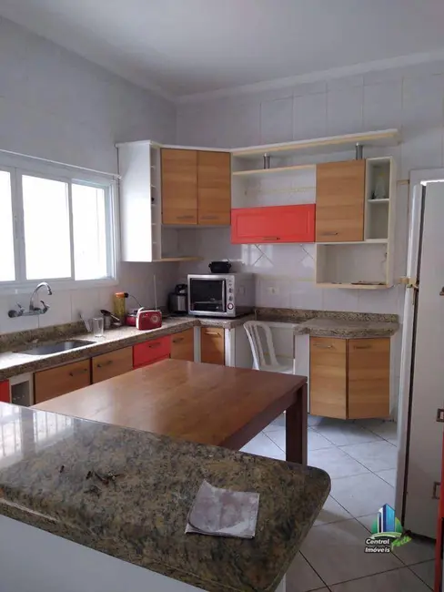 Sobrado com 3 quartos à venda, 129m2 em Praia Grande - SP - imagem 7 Foto 7 de Sobrado com 3 quartos à venda, 129m2 em Praia Grande - SP