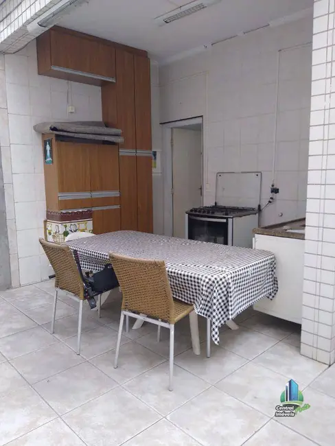 Sobrado com 3 quartos à venda, 129m2 em Praia Grande - SP - imagem 8 Foto 8 de Sobrado com 3 quartos à venda, 129m2 em Praia Grande - SP