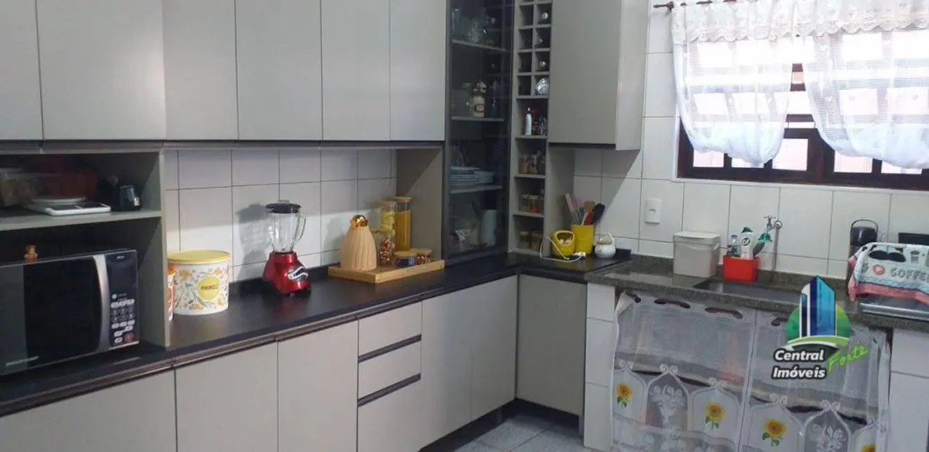 Foto 9 de Casa com 2 quartos à venda, 150m2 em Tupi, Praia Grande - SP