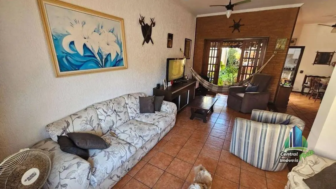 Foto 2 de Casa com 3 quartos à venda, 165m2 em Canto do Forte, Praia Grande - SP