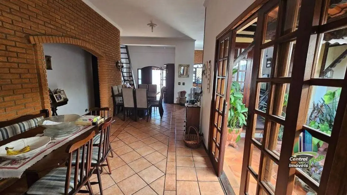 Foto 3 de Casa com 3 quartos à venda, 165m2 em Canto do Forte, Praia Grande - SP
