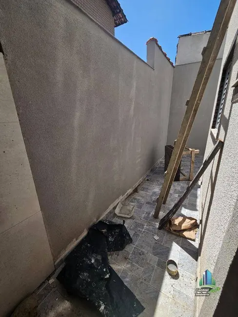 Foto 9 de Casa com 2 quartos à venda, 300m2 em Aviação, Praia Grande - SP