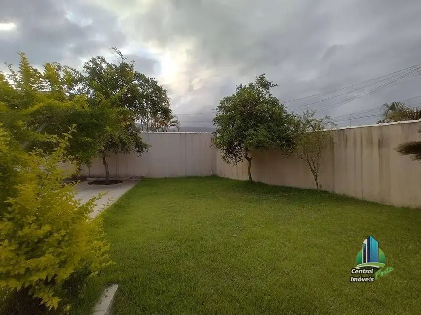 Foto 8 de Casa com 4 quartos à venda, 600m2 em Solemar, Praia Grande - SP