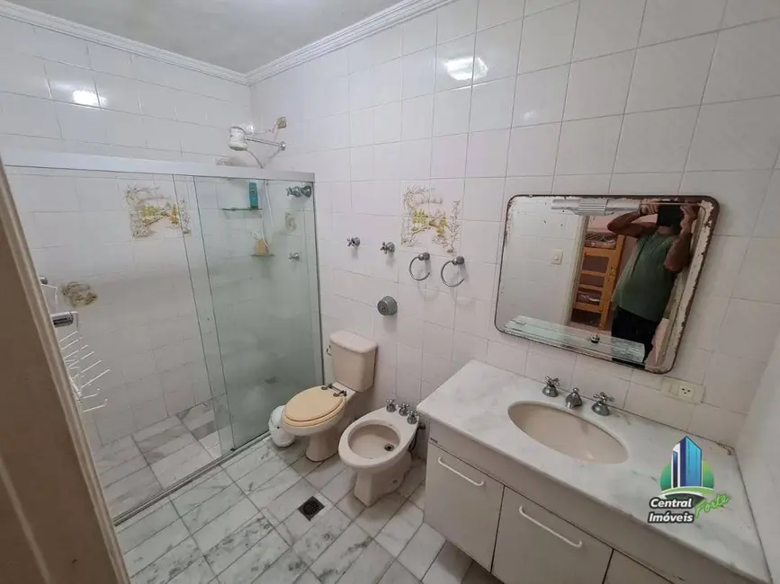 Casa com 4 quartos à venda, 1068m2 em Maracanã, Praia Grande - SP - imagem 9 Foto 9 de Casa com 4 quartos à venda, 1068m2 em Maracanã, Praia Grande - SP