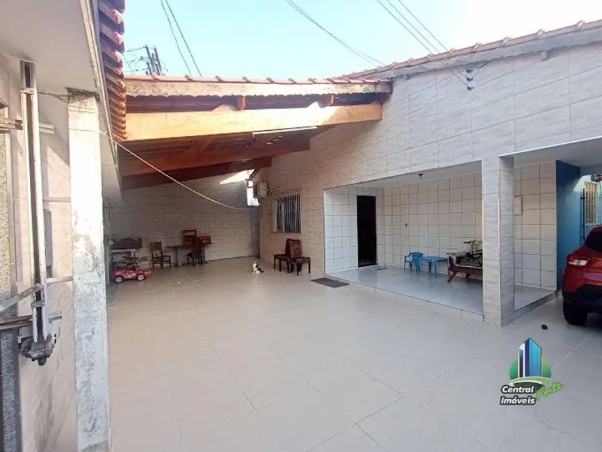 Foto 2 de Casa com 5 quartos à venda, 320m2 em Tupi, Praia Grande - SP