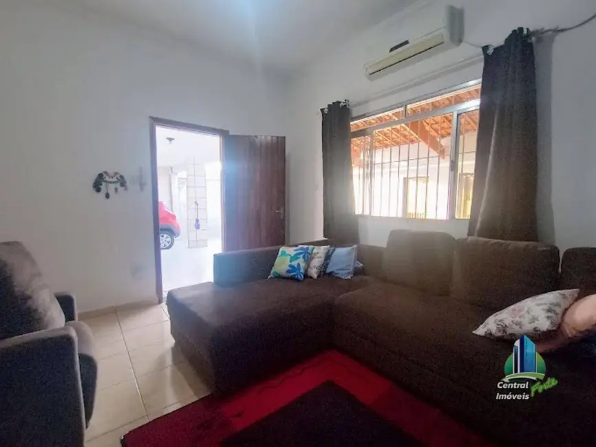 Foto 6 de Casa com 5 quartos à venda, 320m2 em Tupi, Praia Grande - SP