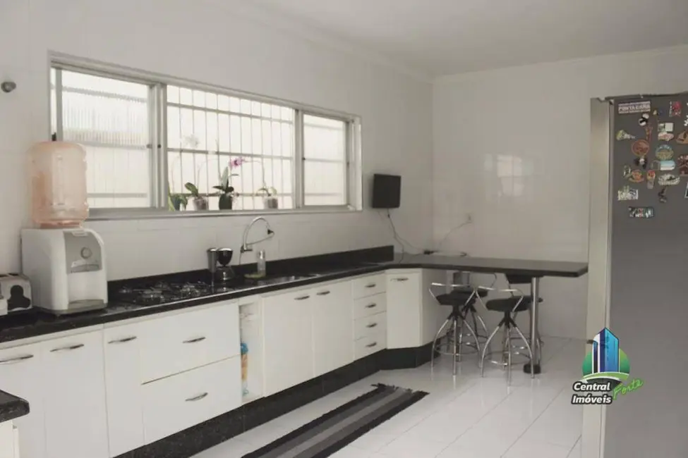 Foto 8 de Casa com 4 quartos à venda, 500m2 em Tupi, Praia Grande - SP