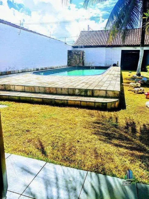Foto 2 de Casa com 4 quartos à venda, 400m2 em Mirim, Praia Grande - SP