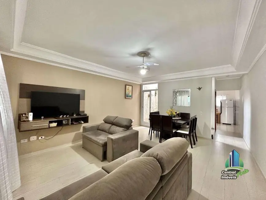 Foto 2 de Sobrado com 3 quartos à venda, 95m2 em Praia Grande - SP