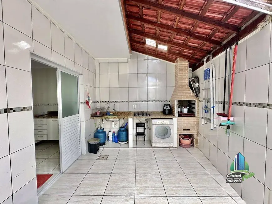Foto 8 de Sobrado com 3 quartos à venda, 95m2 em Praia Grande - SP
