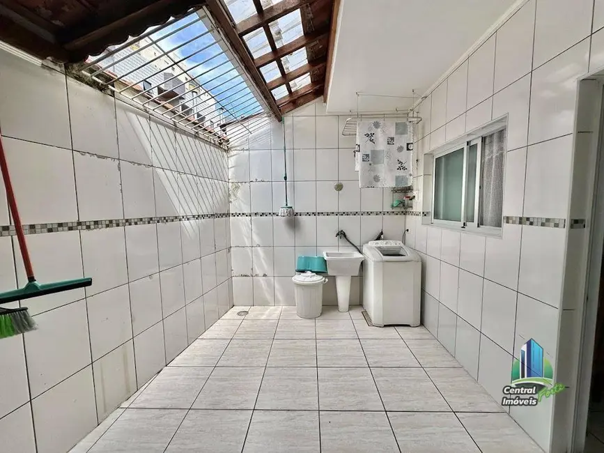 Foto 9 de Sobrado com 3 quartos à venda, 95m2 em Praia Grande - SP