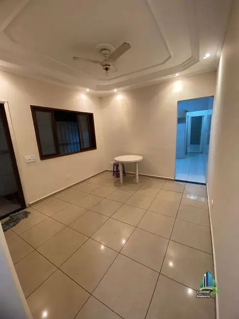 Foto 2 de Casa com 2 quartos à venda, 125m2 em Praia Grande - SP