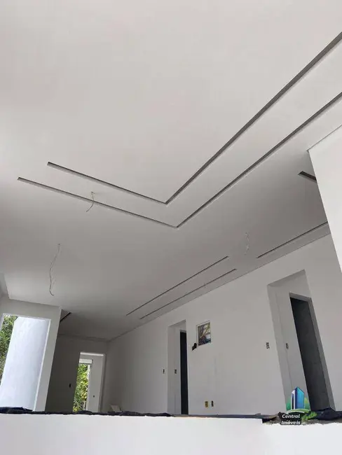 Casa com 6 quartos à venda, 450m2 em Riviera de São Lourenço, Bertioga - SP - imagem 5 Foto 5 de Casa com 6 quartos à venda, 450m2 em Riviera de São Lourenço, Bertioga - SP