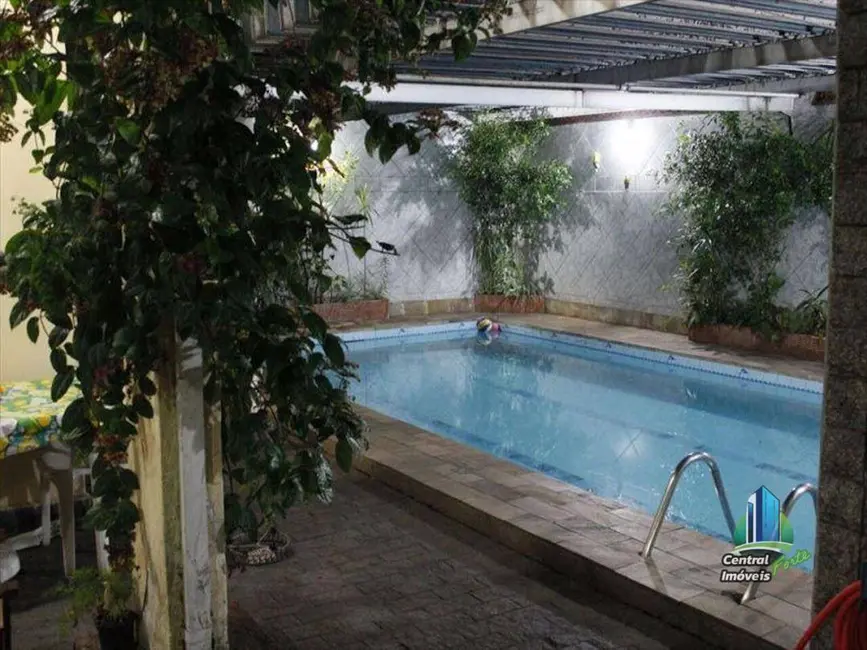 Casa com 3 quartos à venda, 280m2 em Praia Grande - SP - imagem 2 Foto 2 de Casa com 3 quartos à venda, 280m2 em Praia Grande - SP