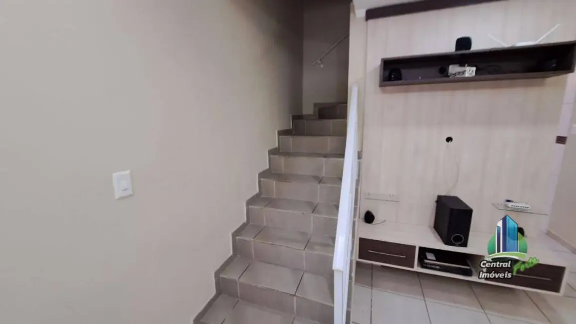 Foto 3 de Sobrado com 2 quartos à venda, 80m2 em Praia Grande - SP