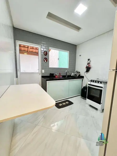 Foto 4 de Sobrado com 2 quartos à venda, 67m2 em Praia Grande - SP