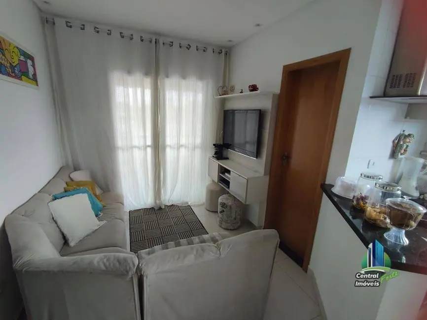 Foto 3 de Casa com 2 quartos à venda, 61m2 em Praia Grande - SP