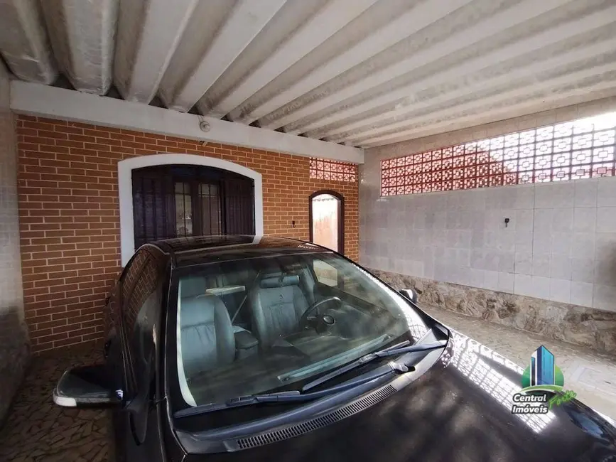 Foto 1 de Casa com 2 quartos à venda, 128m2 em Praia Grande - SP