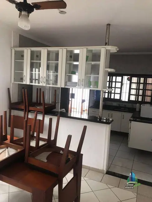 Foto 3 de Sobrado com 3 quartos à venda, 150m2 em Mirim, Praia Grande - SP