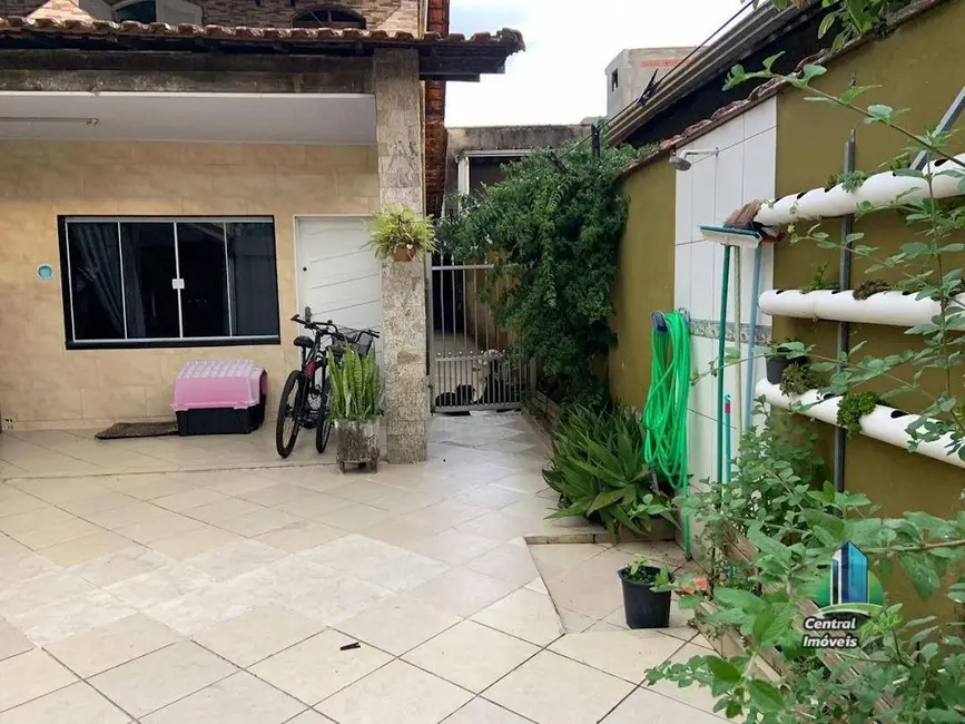 Casa com 4 quartos à venda, 120m2 em Japuí, Sao Vicente - SP - imagem 3 Foto 3 de Casa com 4 quartos à venda, 120m2 em Japuí, Sao Vicente - SP