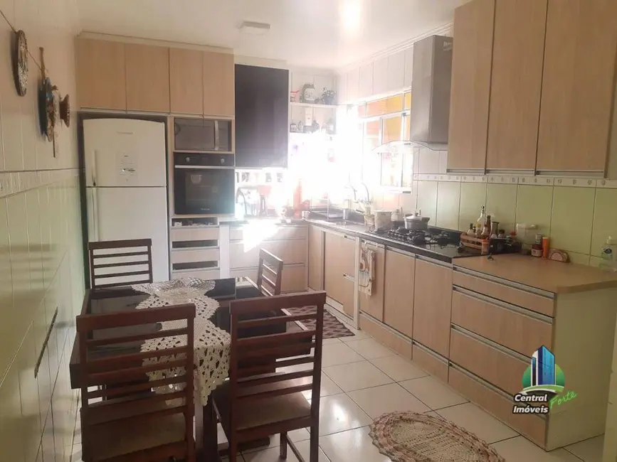 Casa com 4 quartos à venda, 120m2 em Japuí, Sao Vicente - SP - imagem 5 Foto 5 de Casa com 4 quartos à venda, 120m2 em Japuí, Sao Vicente - SP