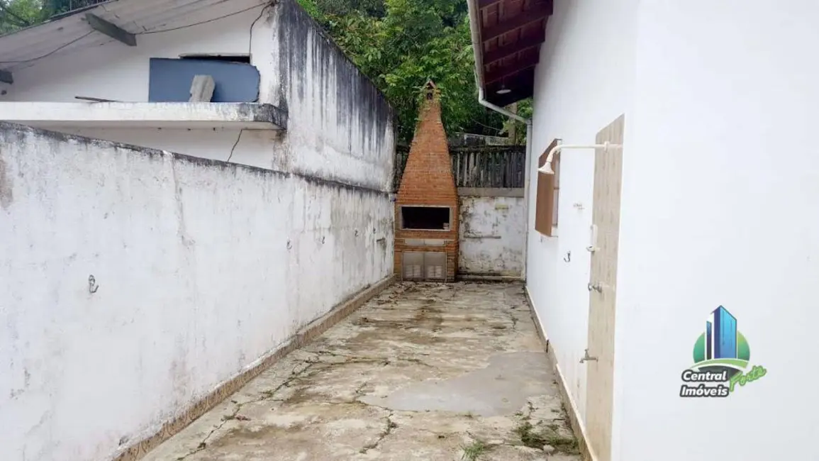 Foto 3 de Casa com 6 quartos à venda, 675m2 em Itanhaem - SP