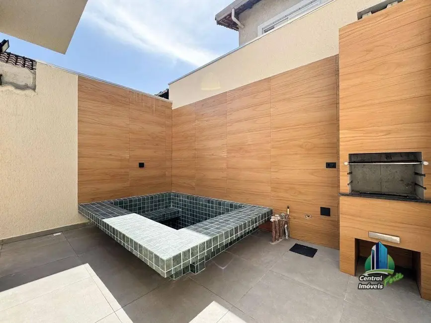 Sobrado com 3 quartos à venda, 120m2 em Praia Grande - SP - imagem 4 Foto 4 de Sobrado com 3 quartos à venda, 120m2 em Praia Grande - SP