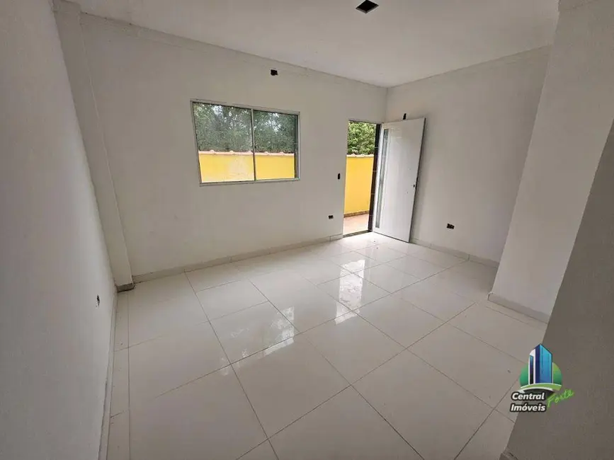 Sobrado com 2 quartos à venda, 57m2 em Praia Grande - SP - imagem 2 Foto 2 de Sobrado com 2 quartos à venda, 57m2 em Praia Grande - SP