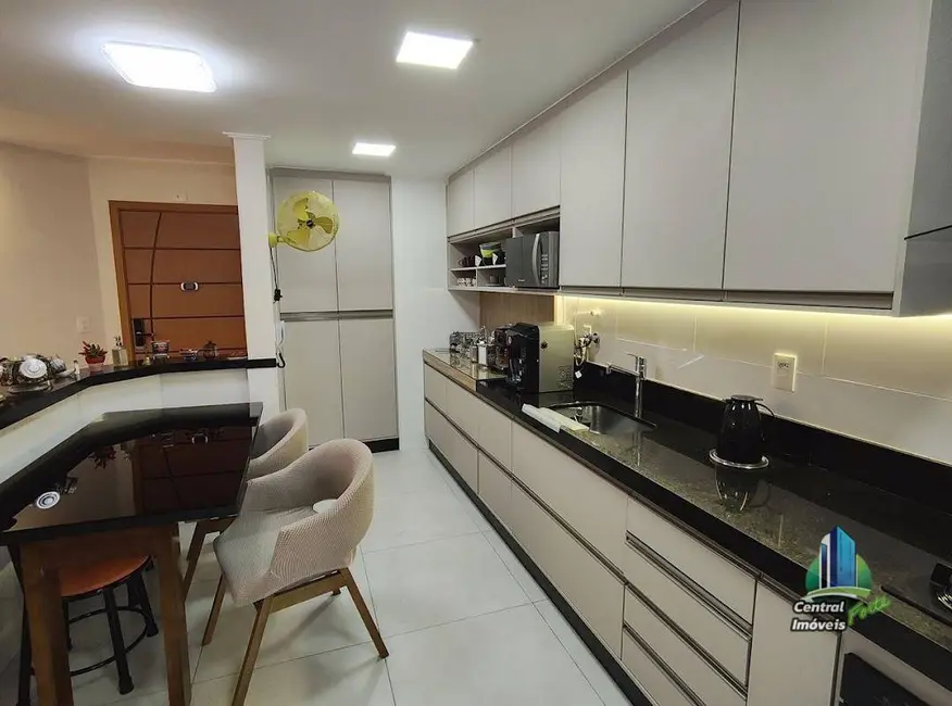 Apartamento com 2 quartos à venda, 177m2 em Canto do Forte, Praia Grande - SP - imagem 6 Foto 6 de Apartamento com 2 quartos à venda, 177m2 em Canto do Forte, Praia Grande - SP