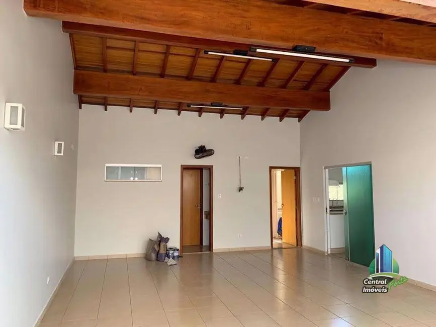 Casa com 3 quartos à venda, 242m2 em Fernandopolis - SP - imagem 8 Foto 8 de Casa com 3 quartos à venda, 242m2 em Fernandopolis - SP