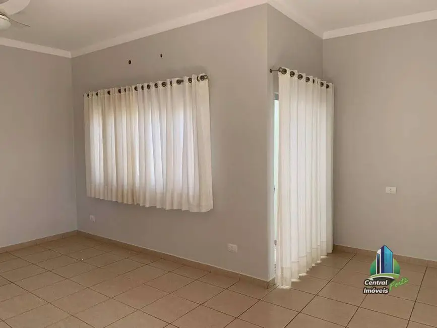 Casa com 3 quartos à venda, 242m2 em Fernandopolis - SP - imagem 4 Foto 4 de Casa com 3 quartos à venda, 242m2 em Fernandopolis - SP