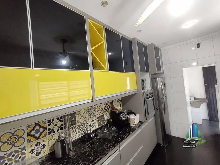 Casa com 3 quartos à venda, 360m2 em Canto do Forte, Praia Grande - SP - imagem 5 Foto 5 de Casa com 3 quartos à venda, 360m2 em Canto do Forte, Praia Grande - SP