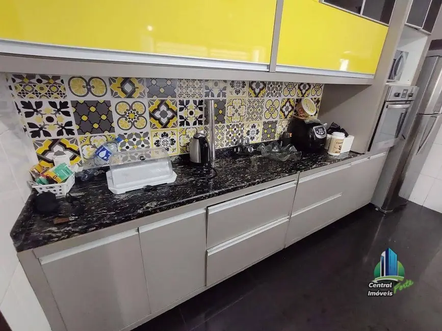 Casa com 3 quartos à venda, 360m2 em Canto do Forte, Praia Grande - SP - imagem 6 Foto 6 de Casa com 3 quartos à venda, 360m2 em Canto do Forte, Praia Grande - SP