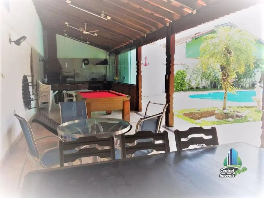 Casa com 5 quartos à venda, 506m2 em Praia Grande - SP - imagem 6 Foto 6 de Casa com 5 quartos à venda, 506m2 em Praia Grande - SP