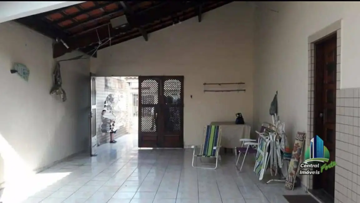 Foto 3 de Casa com 4 quartos à venda, 265m2 em Maracanã, Praia Grande - SP