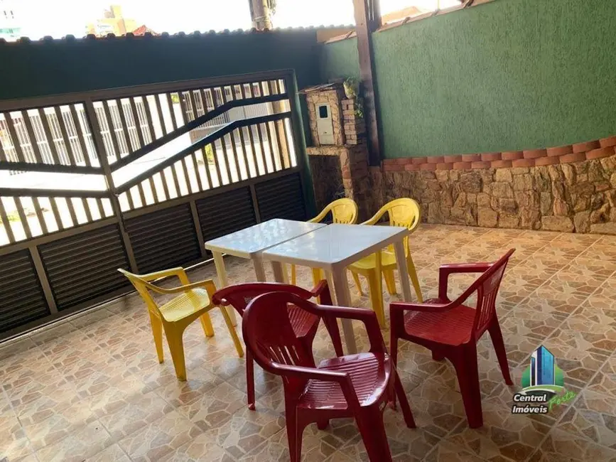 Foto 4 de Casa com 3 quartos à venda, 90m2 em Praia Grande - SP