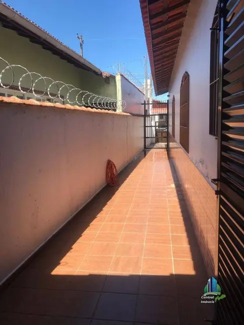 Foto 5 de Casa com 8 quartos à venda, 510m2 em Maracanã, Praia Grande - SP