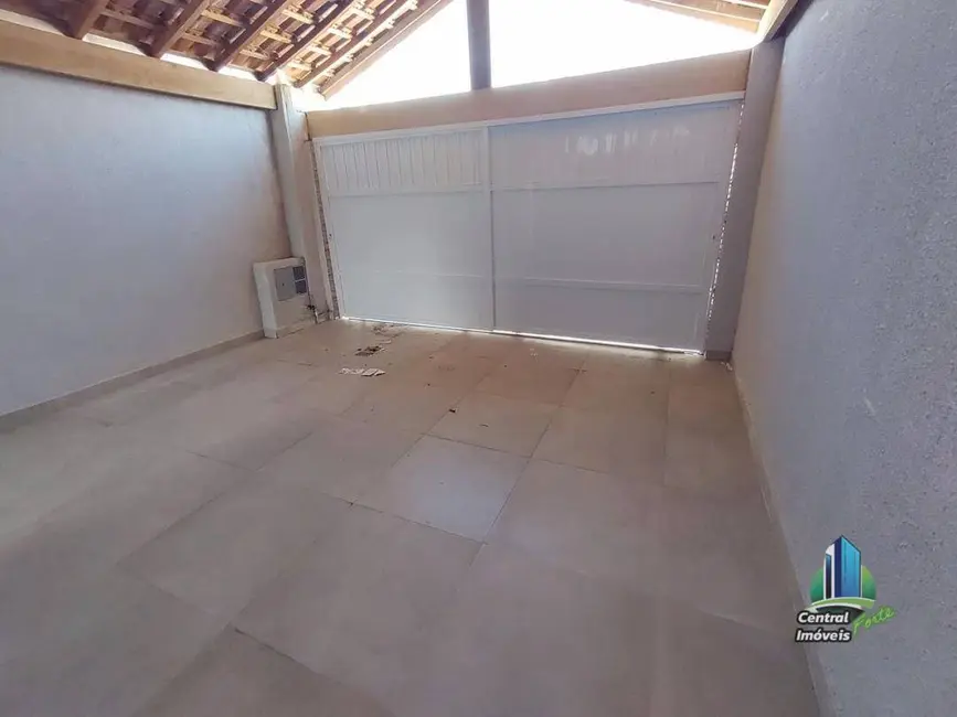 Foto 5 de Casa com 2 quartos à venda, 150m2 em Tupi, Praia Grande - SP